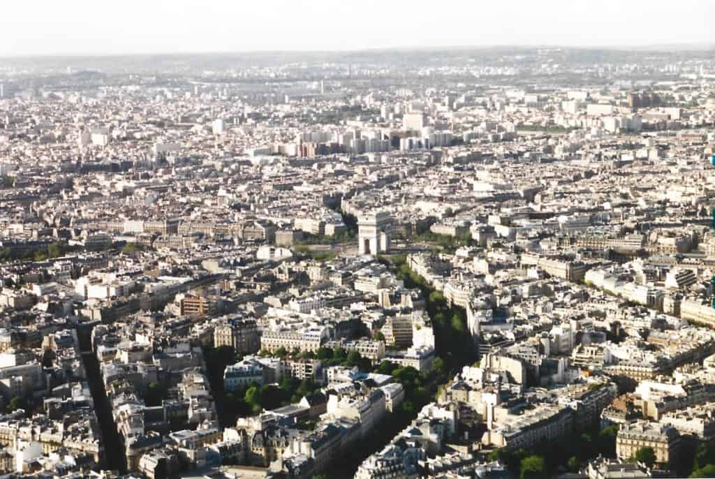 A photo of the Arc de Triomphe from the Eiffel Tower