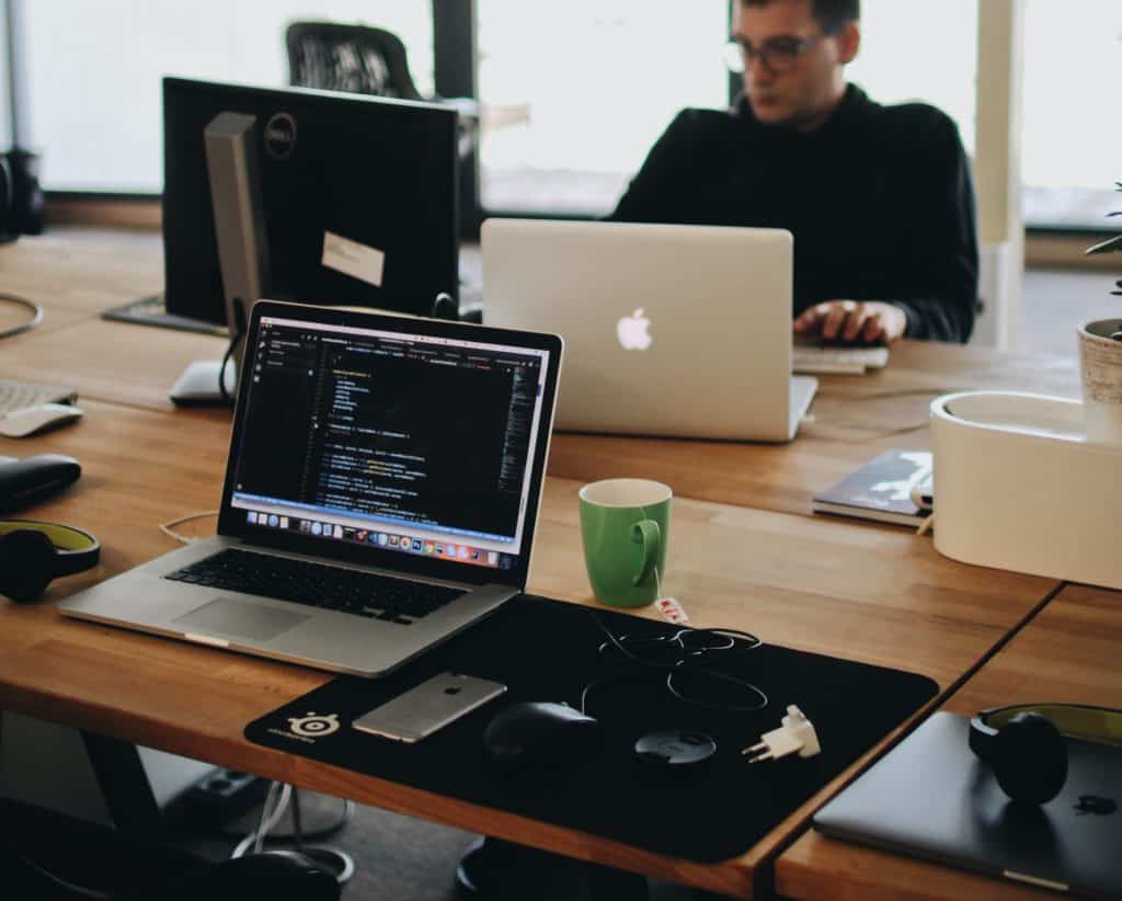 Mono Desk Workspace