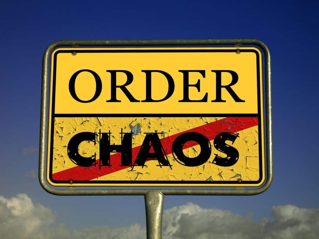 Decluttering order from chaos