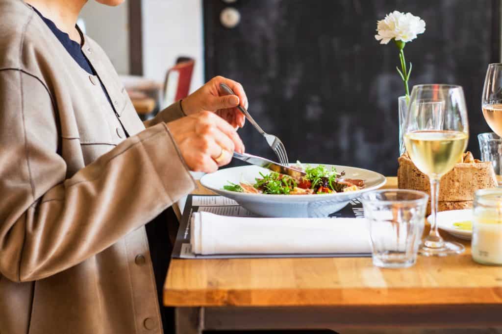 woman eating lunch